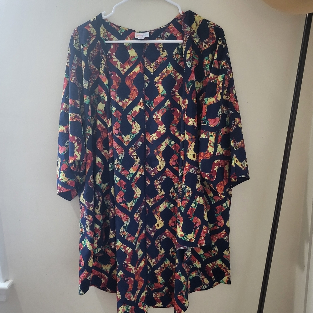 Lularoe Kimono Size M